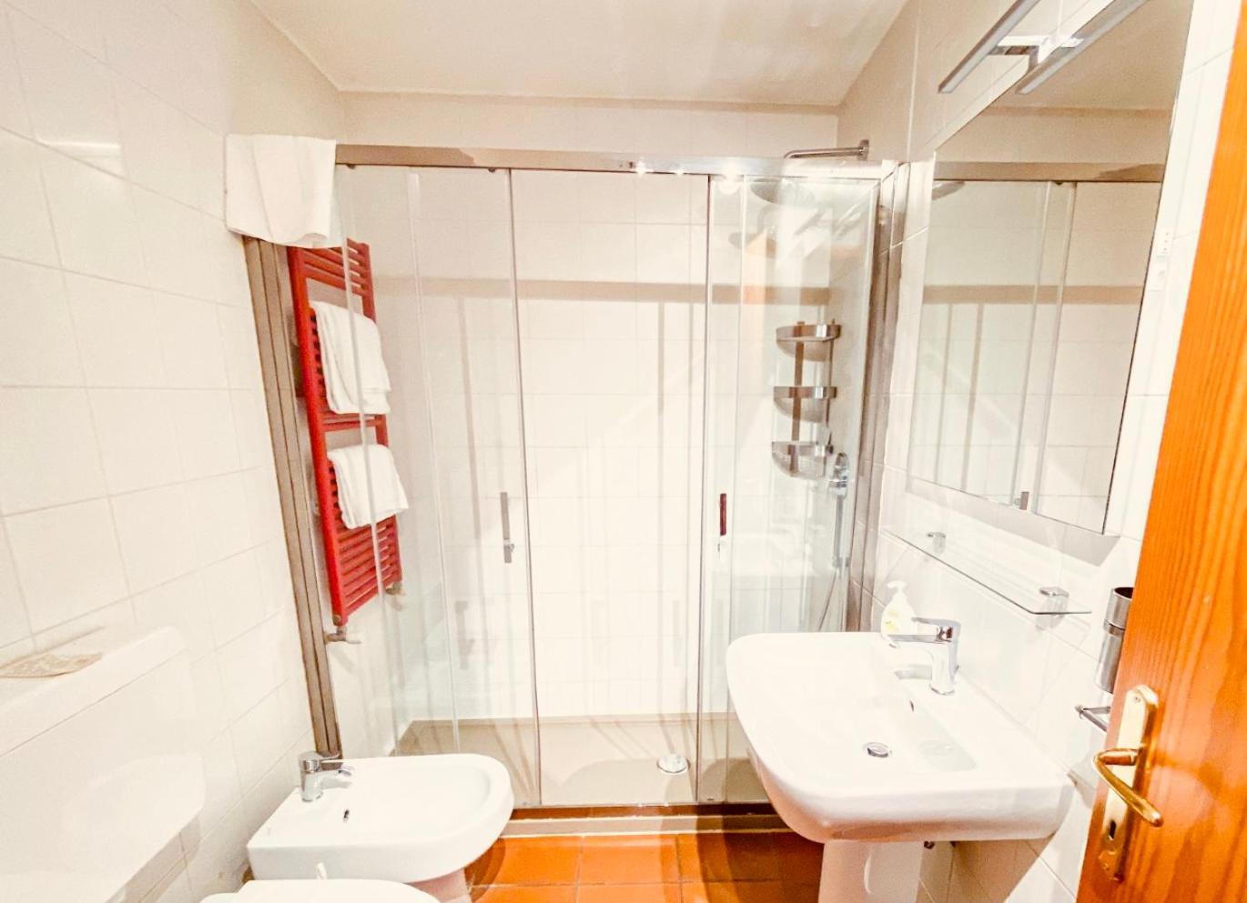 Le Residenze Dei Serravallo Trieste Bagian luar foto