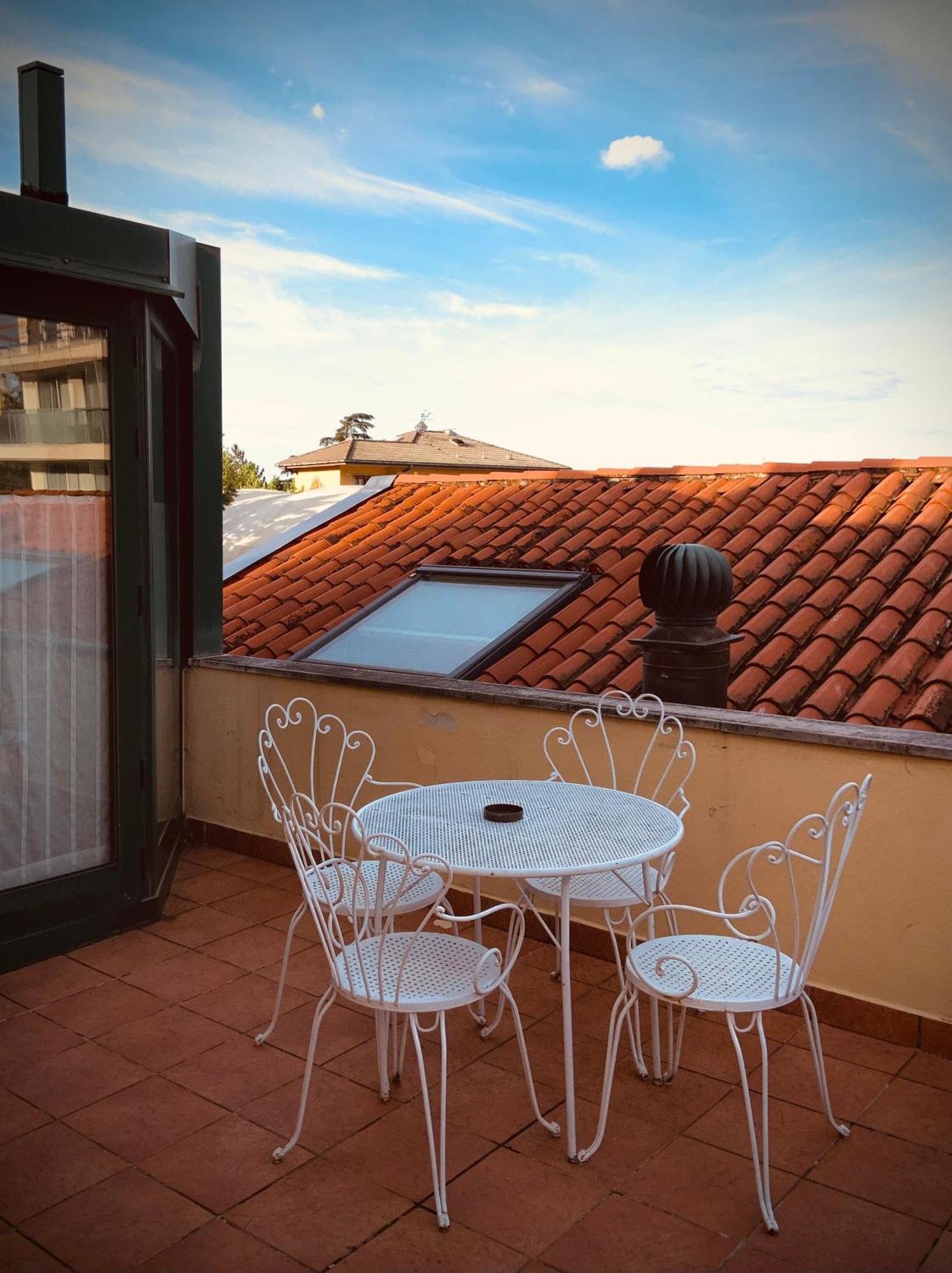 Le Residenze Dei Serravallo Trieste Bagian luar foto