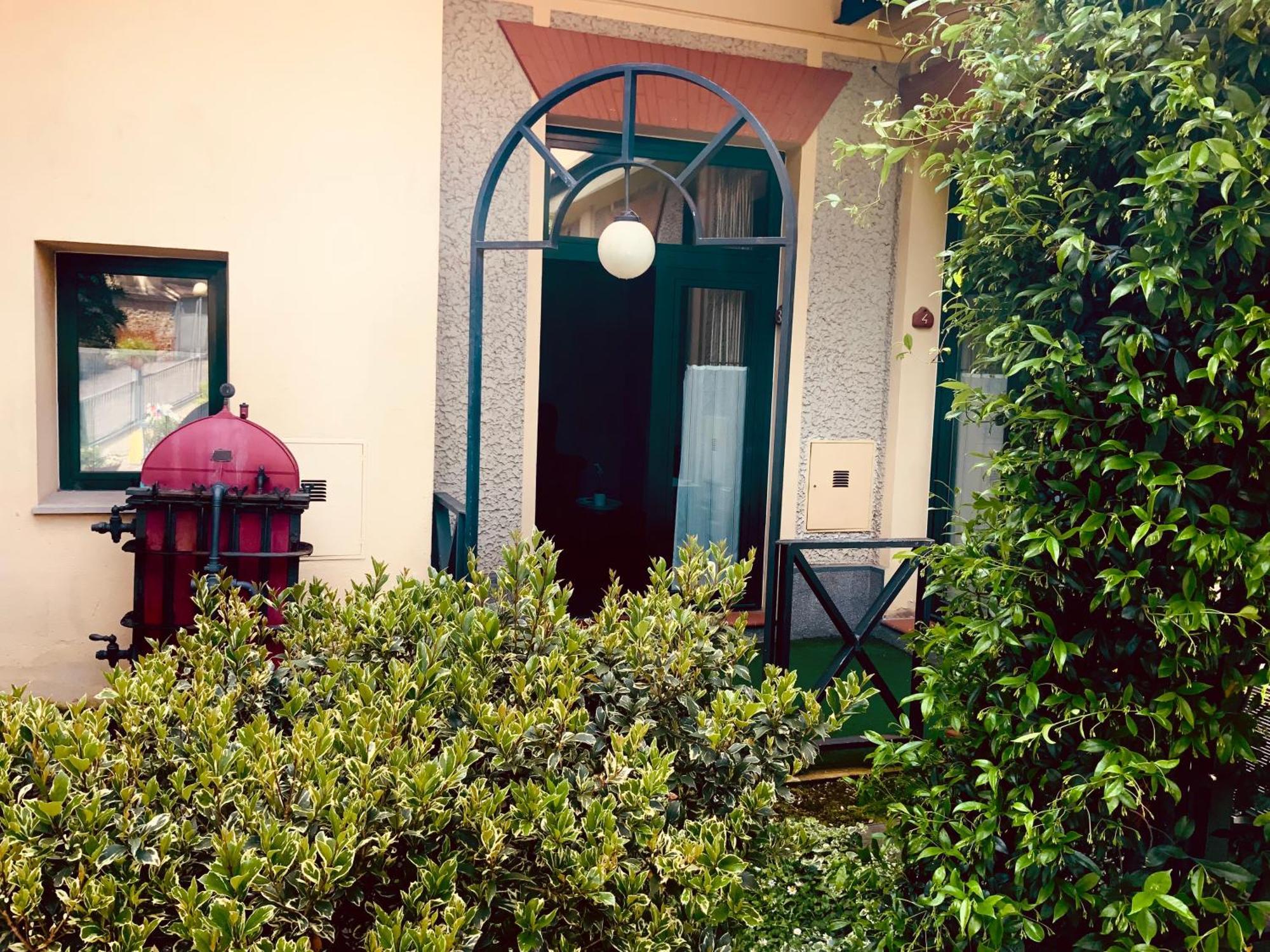 Le Residenze Dei Serravallo Trieste Bagian luar foto