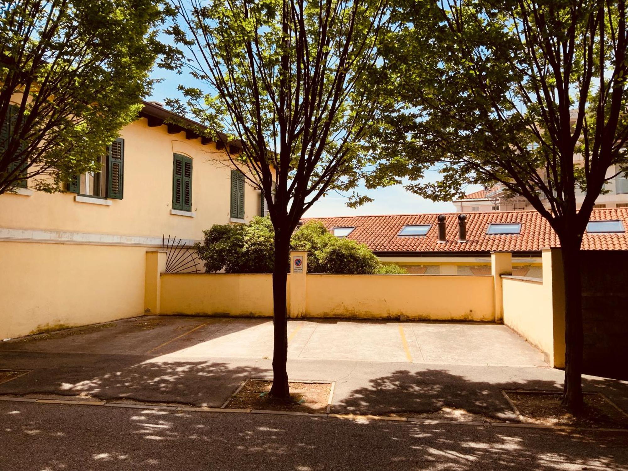 Le Residenze Dei Serravallo Trieste Bagian luar foto